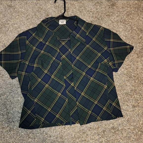 Aritzia Zip up top - Picture 3 of 4